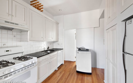 150 Sullivan Street, Residence 39