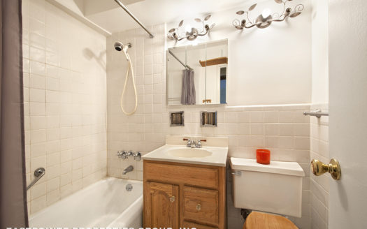 55 East 9th Street, Residence 5R