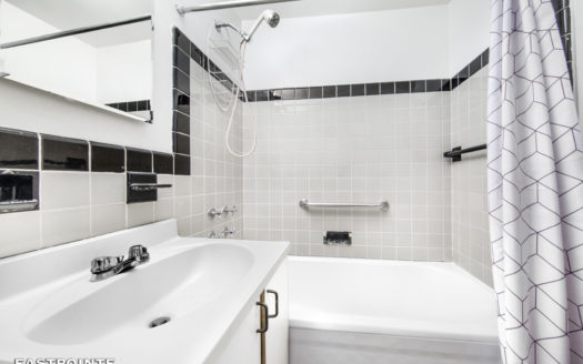 200 West 20th Street, Residence 1005