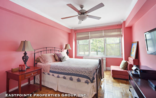 33 Greenwich Avenue, Residence 2H