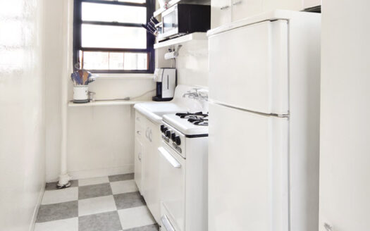 200 West 20th Street, Residence 703