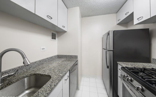 445 Fifth Avenue, Residence 32E