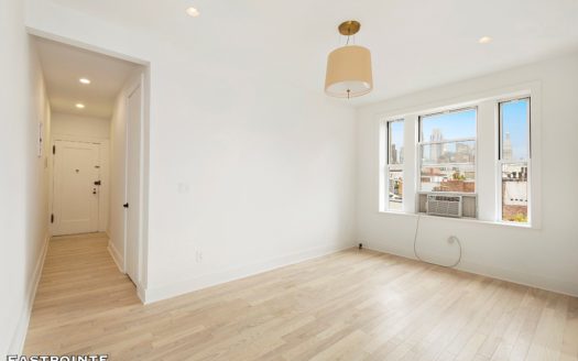 334 West 22nd Street, Residence 25