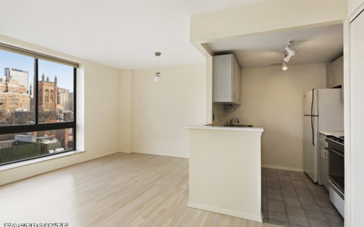 445 West 19th Street, Residence 8A