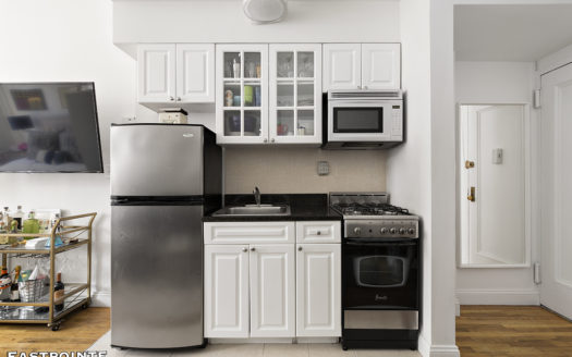 145 Sullivan Street, Residence 3C