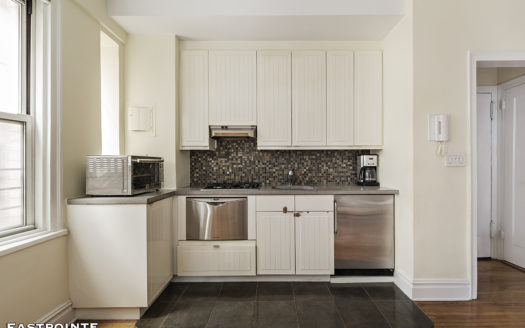 365 West 20th Street, Residence 5C