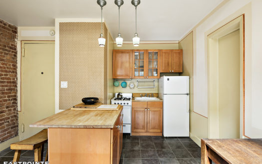 460 West 23rd Street, Residence 4B