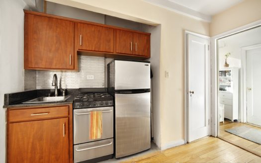 200 West 20th Street, Residence 904