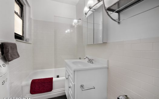 250 West 22nd Street, Residence 2D