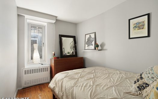 220 West 15th Street, Residence 1A