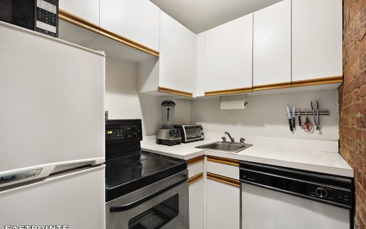 220 West 15th Street, Residence 1A