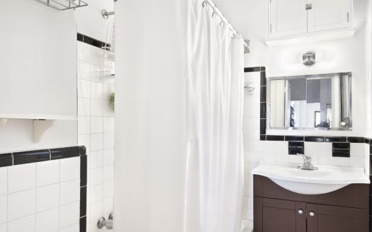 116 West 72nd Street, Residence 12A