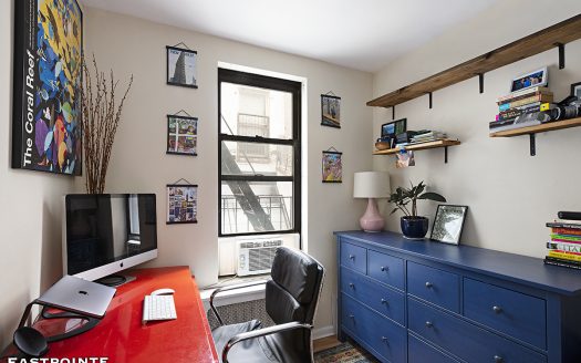 208 Thompson Street, Residence 2