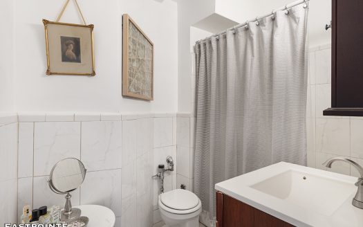 116 West 72nd Street, Residence 15B