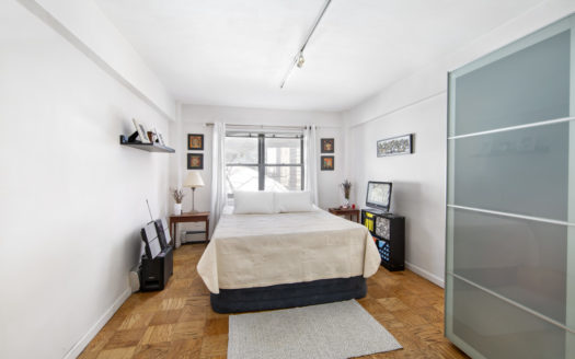 40 Sutton Place, Residence 4F