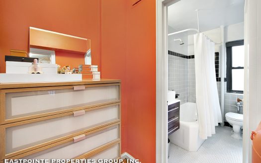 200 West 20th Street, Residence 415