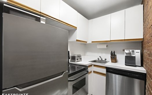 220 West 15th Street, Residence 1A