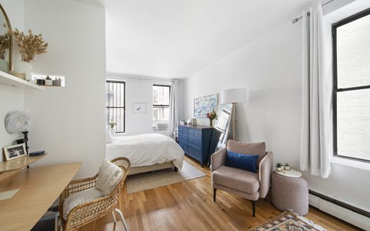 178 East 2nd Street, Residence 4B