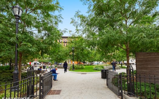 175 West 12th Street, Residence 17L