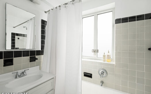 200 West 20th Street, Residence 511