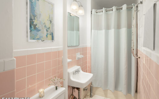 173 Bleecker Street, Residence 8