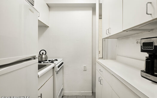 200 West 20th Street, 701
