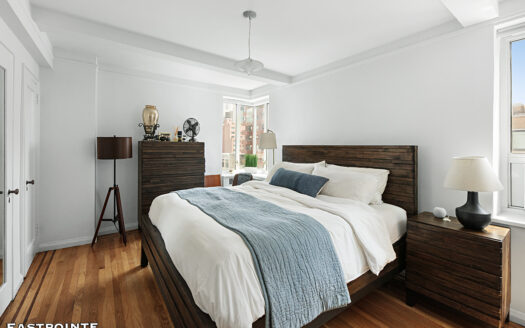 200 West 20th Street, 1008