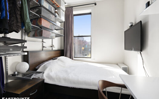 264 West 22nd Street, Residence 17