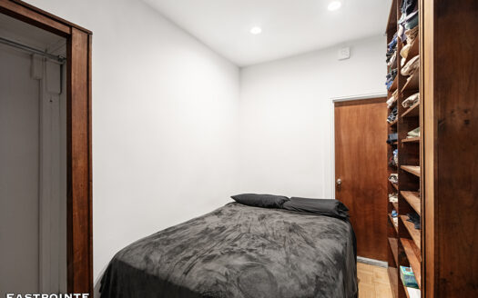 173 Bleecker Street, Residence 18