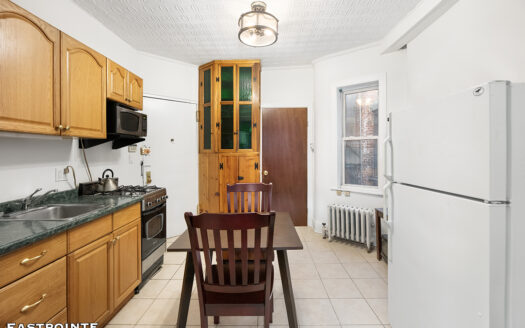 173 Bleecker Street, Residence 18