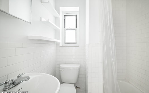 636 East 14th Street, Residence 8