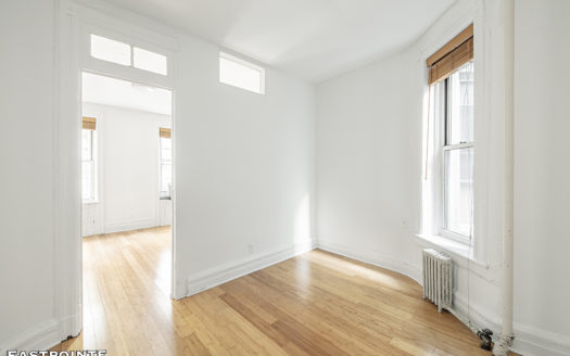 636 East 14th Street, Residence 8