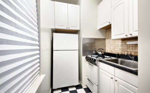 207 East 21st Street, Residence 4G