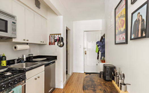 312 West 23rd Street, Residence 1A